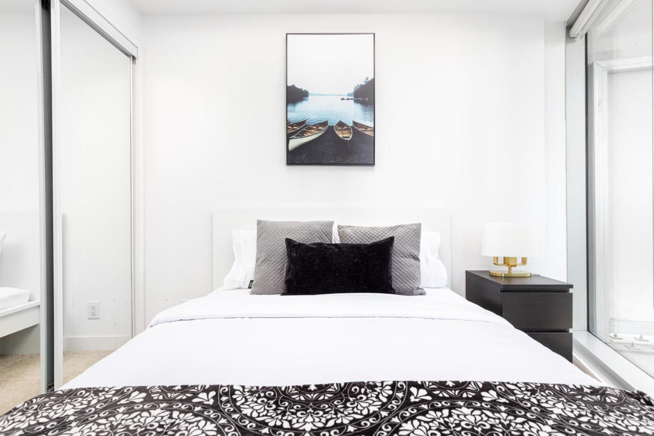 Downtown Toronto Condo Mins From Scotiabank Arena, Tiff, Cn Tower, Union, Mtcc Extérieur photo