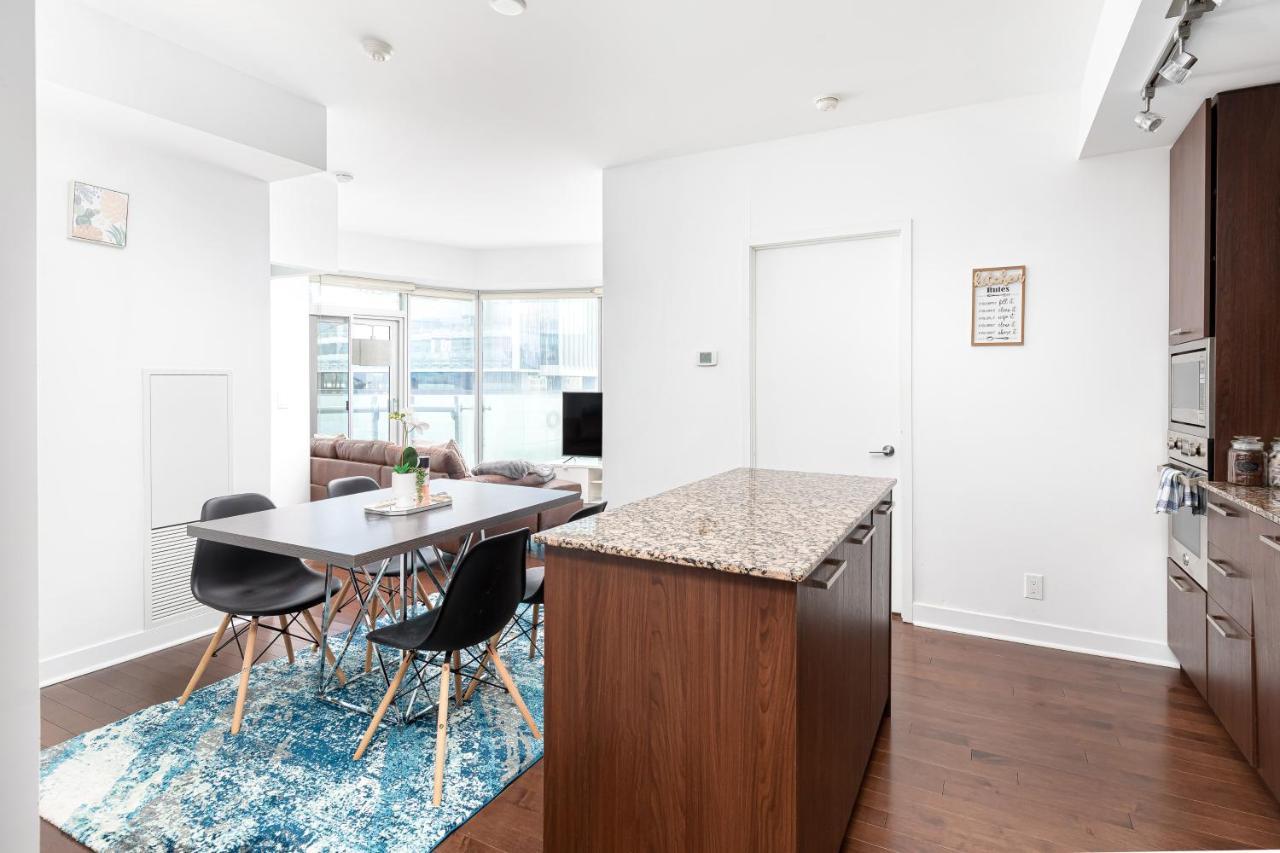 Downtown Toronto Condo Mins From Scotiabank Arena, Tiff, Cn Tower, Union, Mtcc Extérieur photo