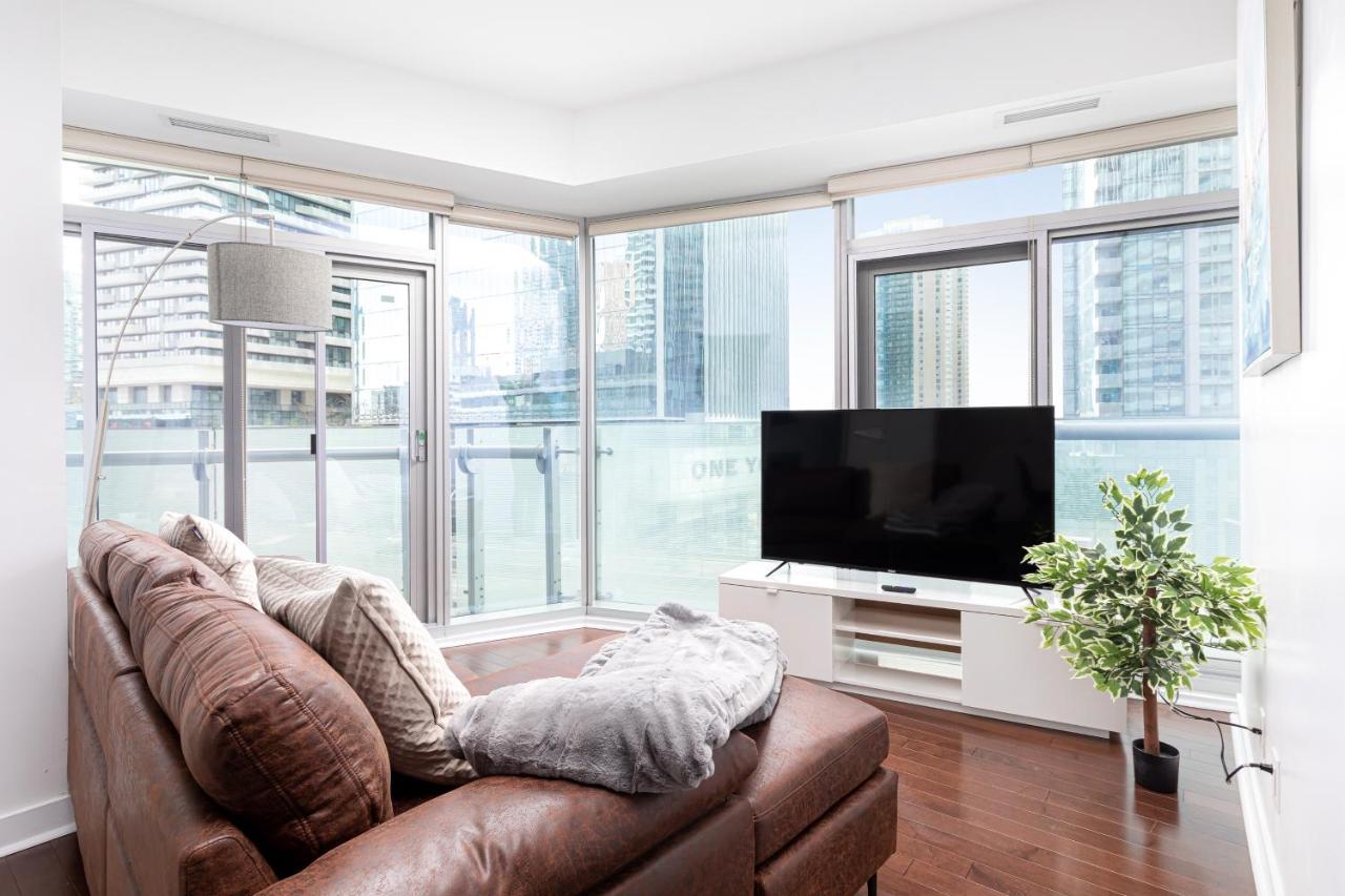Downtown Toronto Condo Mins From Scotiabank Arena, Tiff, Cn Tower, Union, Mtcc Extérieur photo
