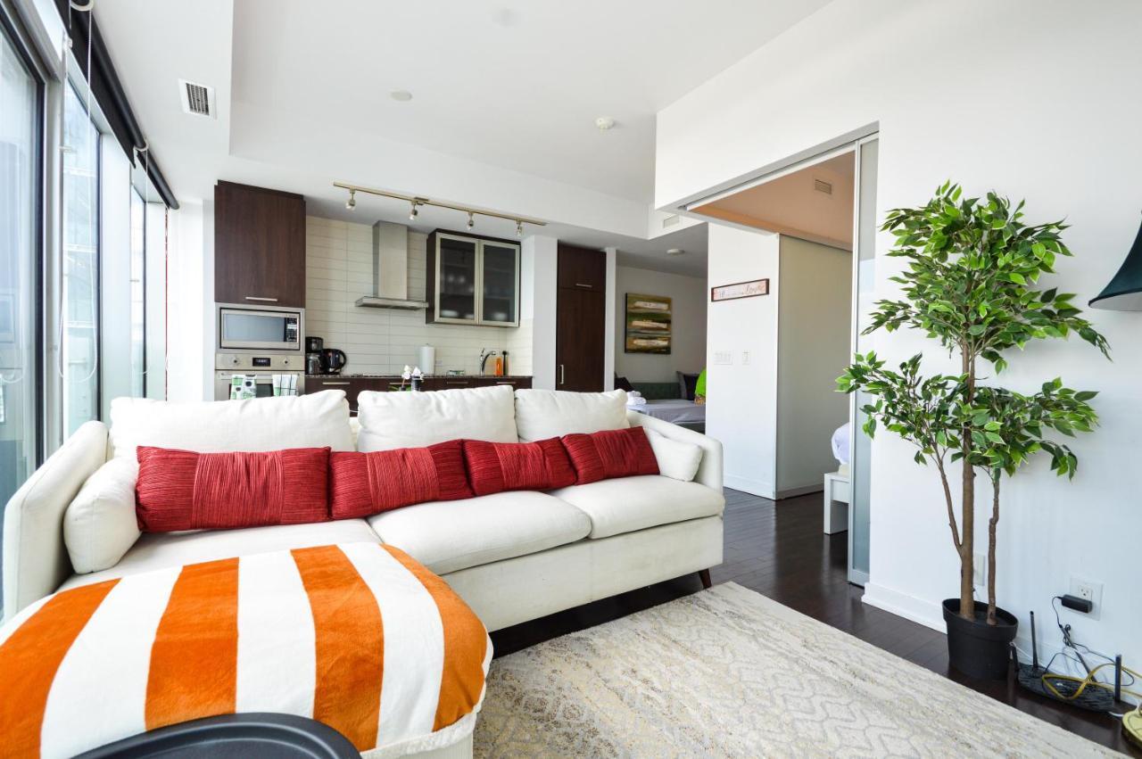 Downtown Toronto Condo Mins From Scotiabank Arena, Tiff, Cn Tower, Union, Mtcc Extérieur photo
