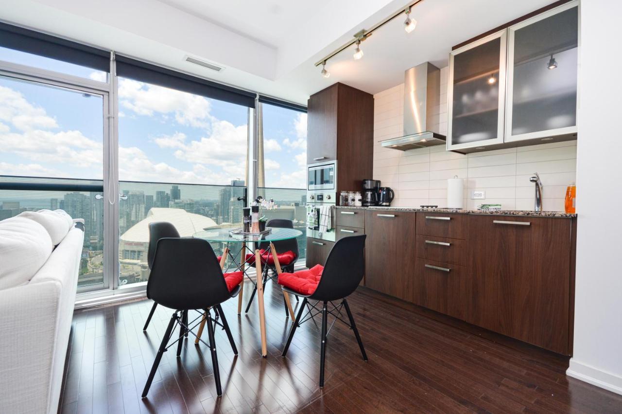Downtown Toronto Condo Mins From Scotiabank Arena, Tiff, Cn Tower, Union, Mtcc Extérieur photo