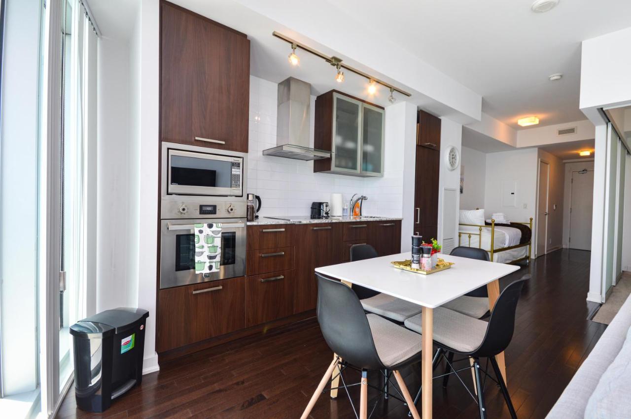Downtown Toronto Condo Mins From Scotiabank Arena, Tiff, Cn Tower, Union, Mtcc Extérieur photo