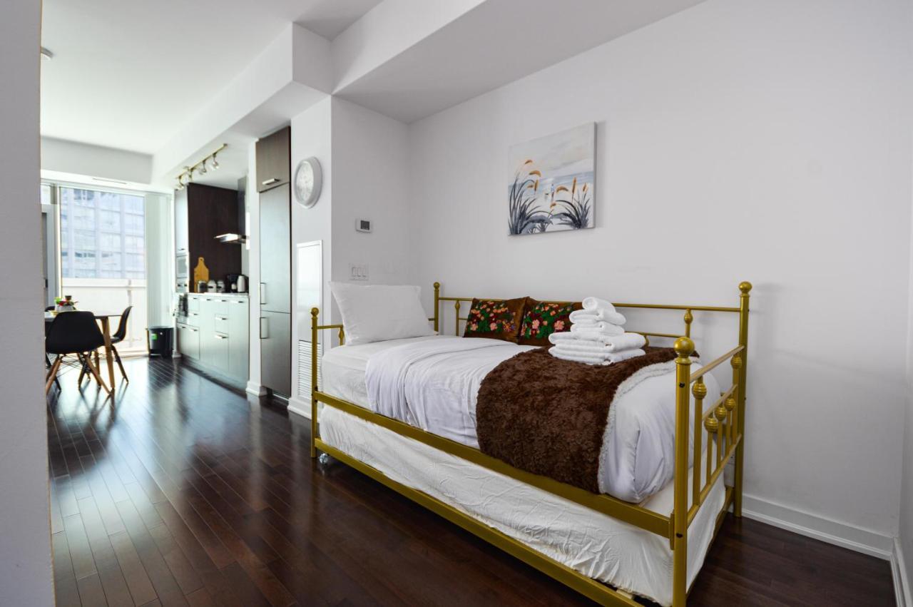 Downtown Toronto Condo Mins From Scotiabank Arena, Tiff, Cn Tower, Union, Mtcc Extérieur photo