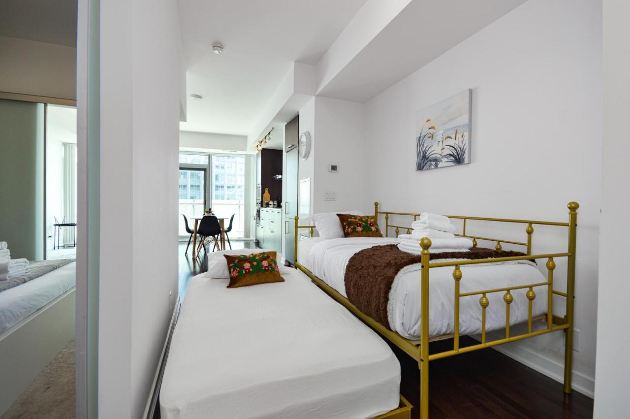 Downtown Toronto Condo Mins From Scotiabank Arena, Tiff, Cn Tower, Union, Mtcc Extérieur photo