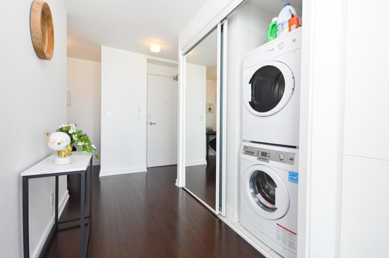 Downtown Toronto Condo Mins From Scotiabank Arena, Tiff, Cn Tower, Union, Mtcc Extérieur photo