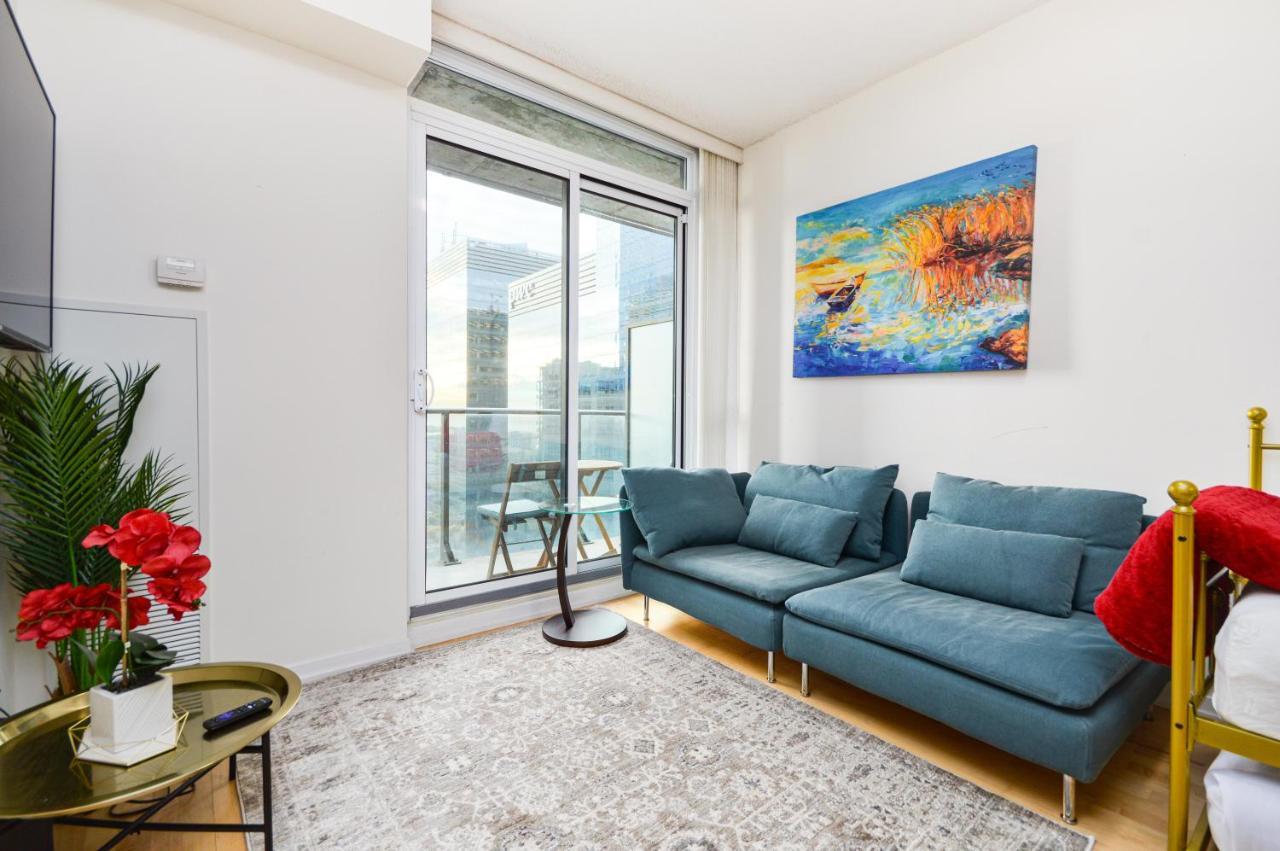 Downtown Toronto Condo Mins From Scotiabank Arena, Tiff, Cn Tower, Union, Mtcc Extérieur photo