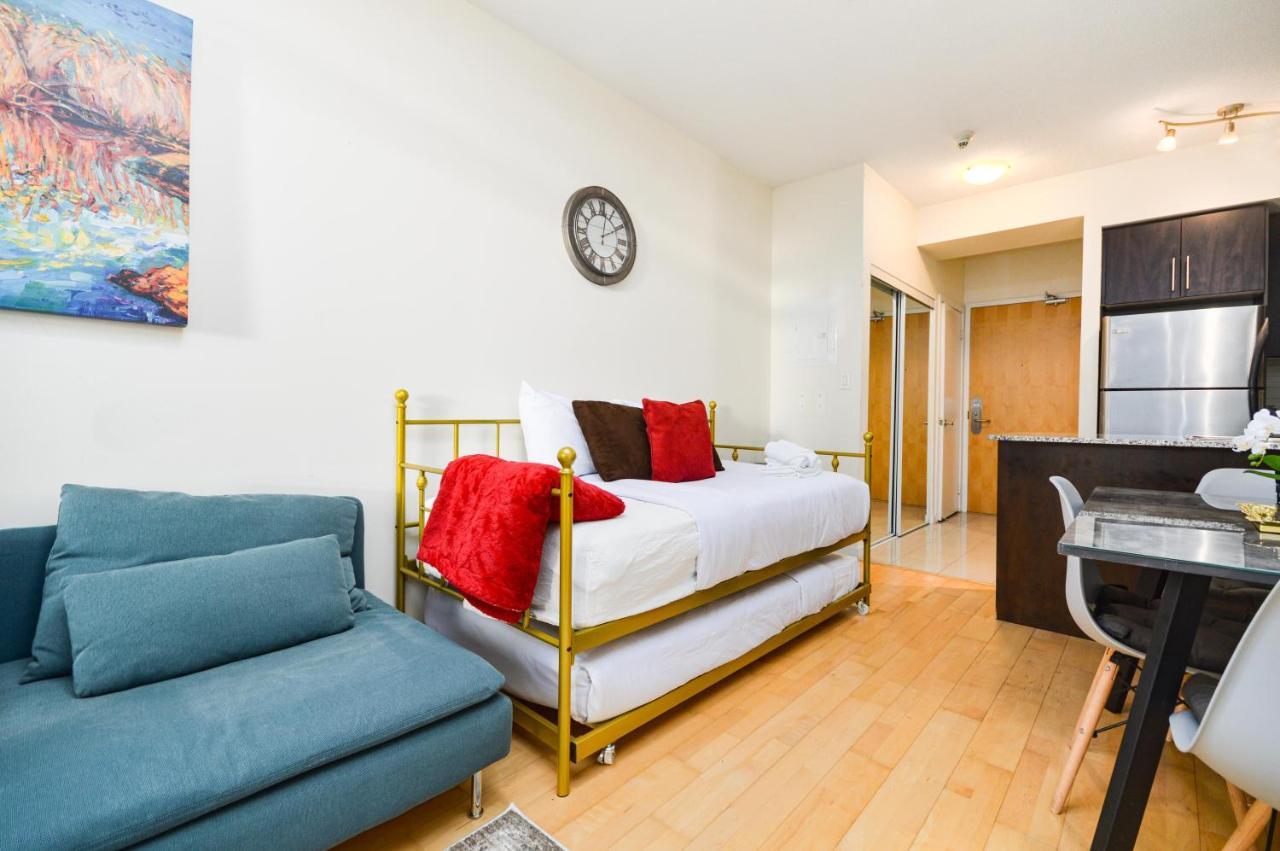 Downtown Toronto Condo Mins From Scotiabank Arena, Tiff, Cn Tower, Union, Mtcc Extérieur photo